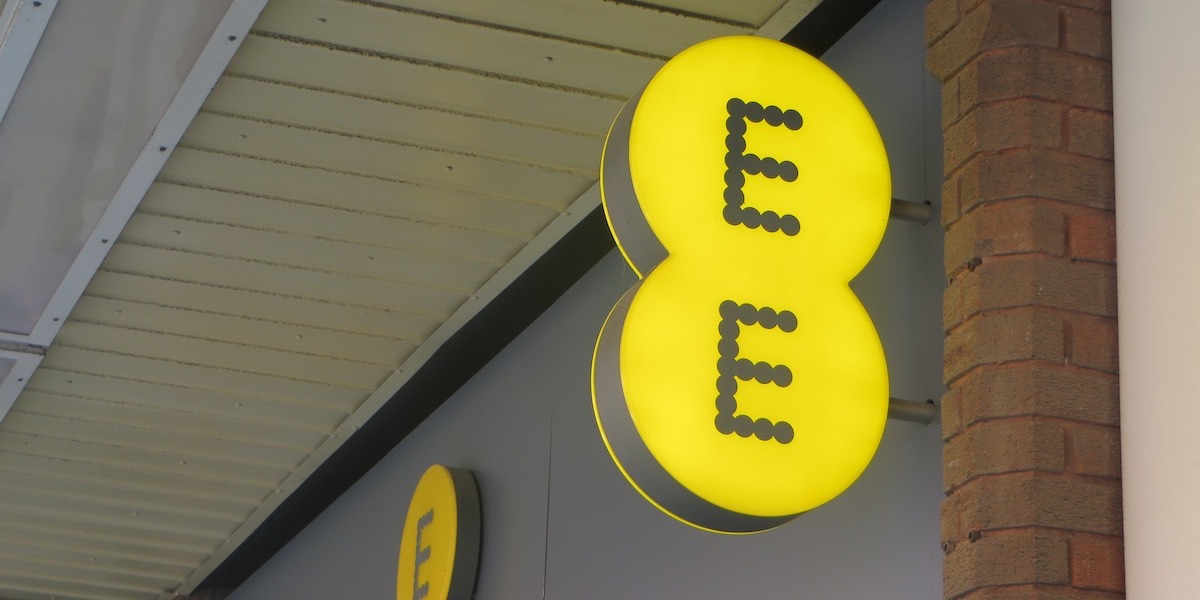 EE adds AppleCare to iPhone insurance add-ons