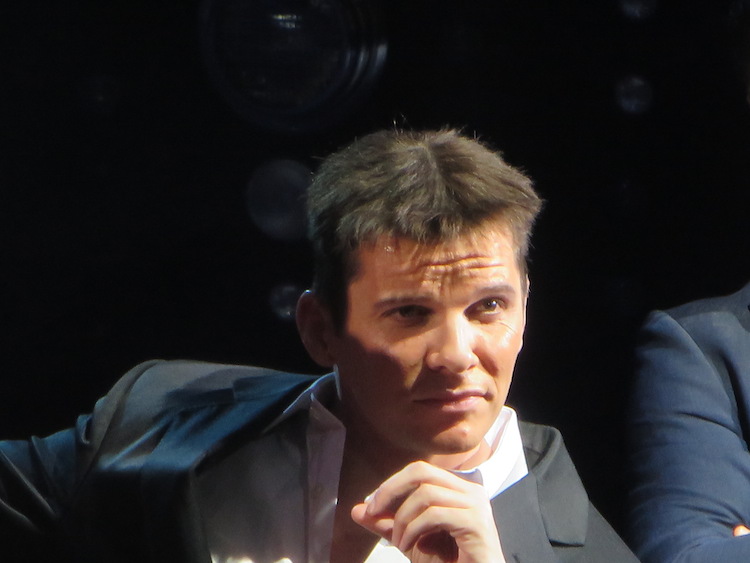 Trailer: I Can’t Sing