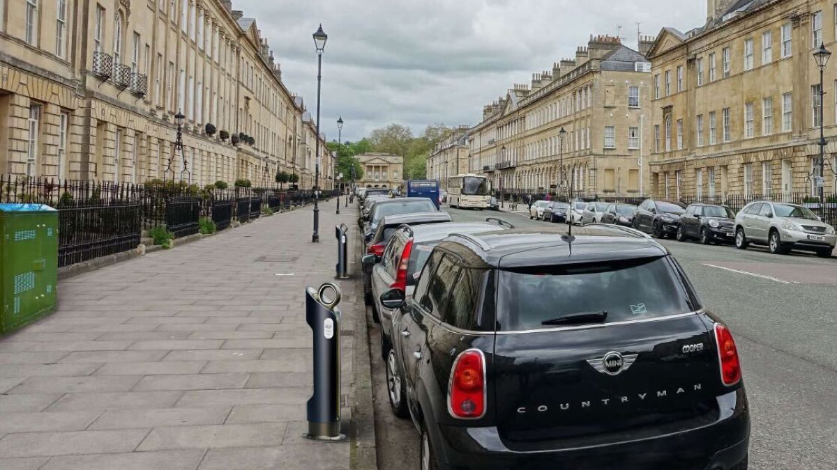 BT to pilot fitting electric vehicle charging points to phone and broadband cabinets