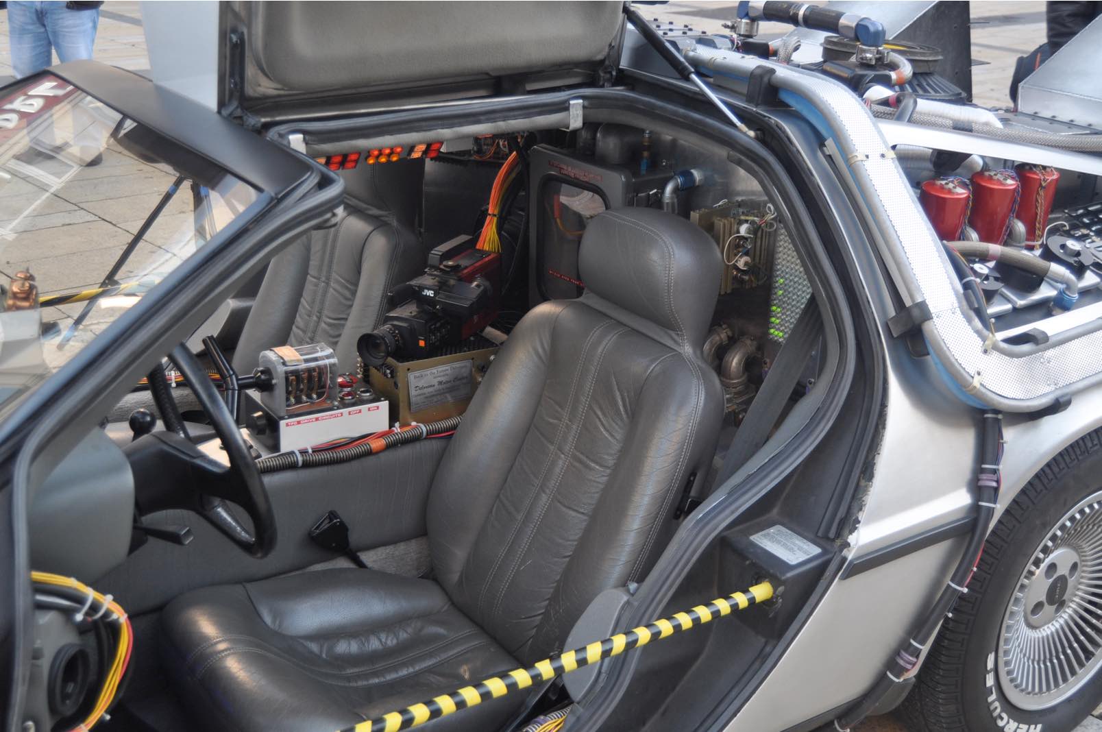 Build your own Back to the Future DeLorean with Eaglemoss Collections