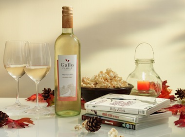 Gallo teams with Universal to create film club