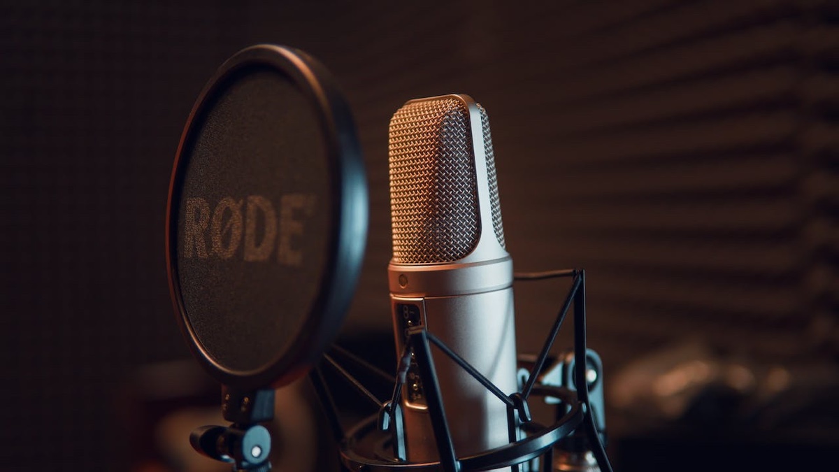 Kim Cattrall and Ed Harris to star in new CIA audio drama for BBC Radio