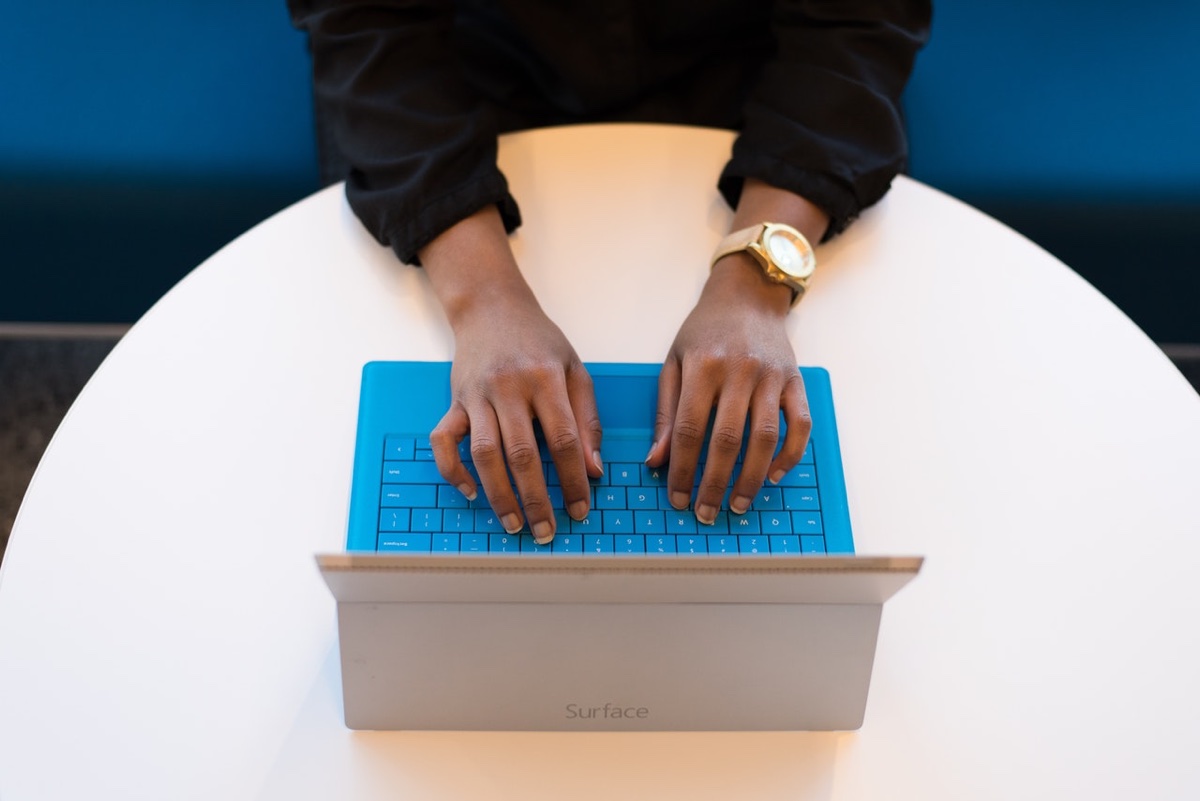 Inclusive Microsoft 365 Personal now available on EE’s Smart Plan for connected devices