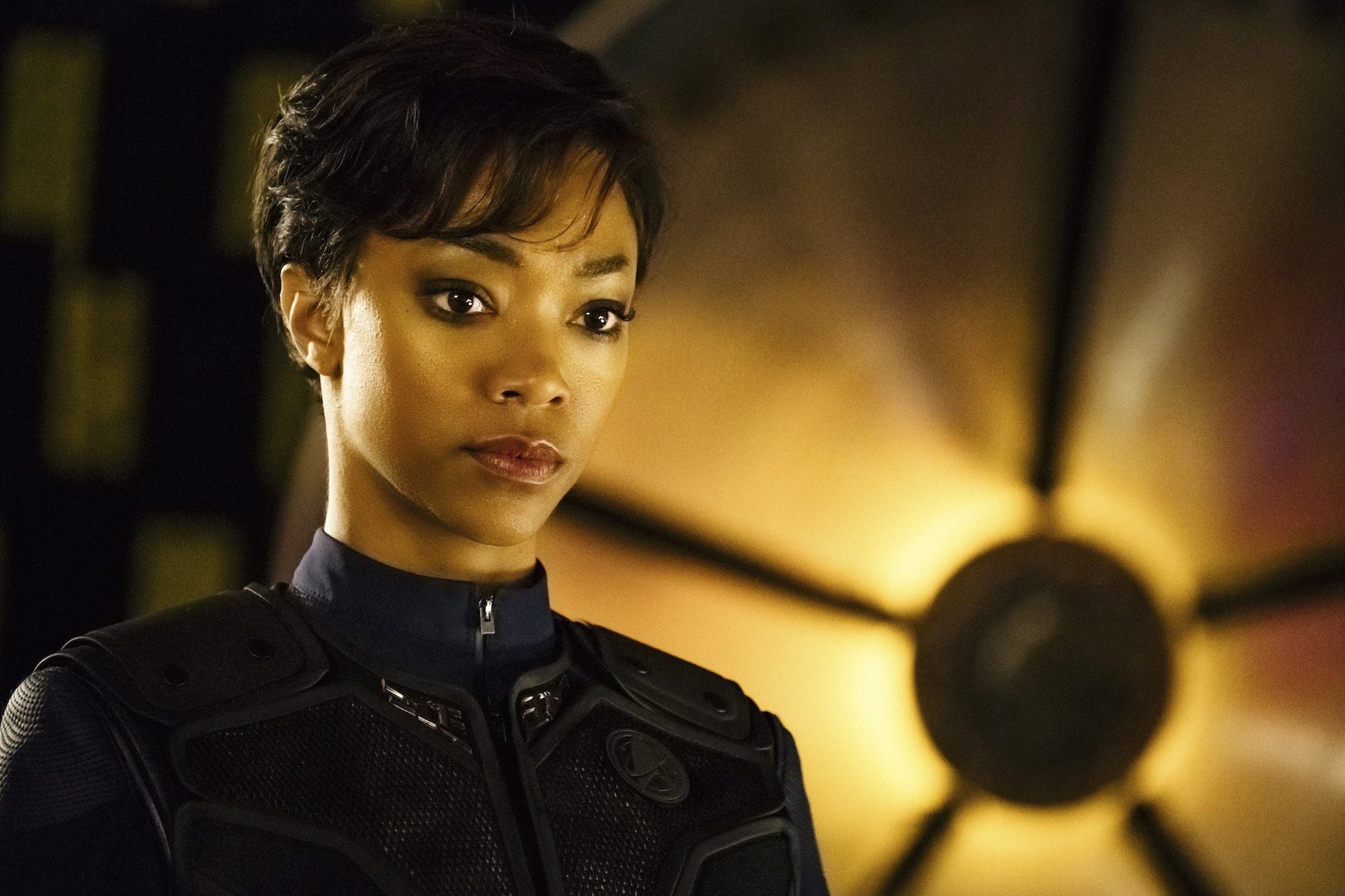 Star Trek: Discovery – The Federation discovers a dull, lifeless & atmosphere-free world from which audiences will be desperate to escape